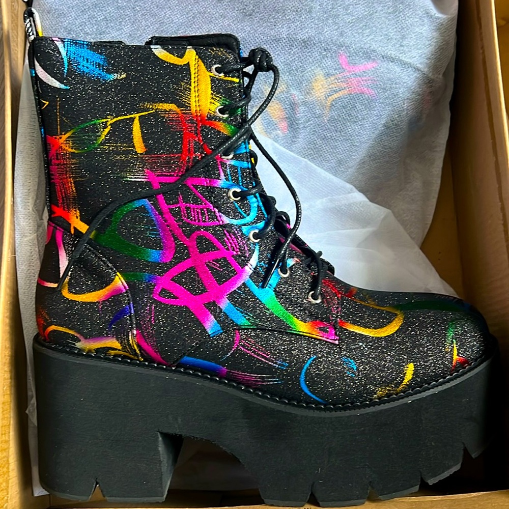 Platform boots